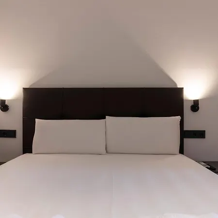 Vlc Host - Zapadores Apartment *